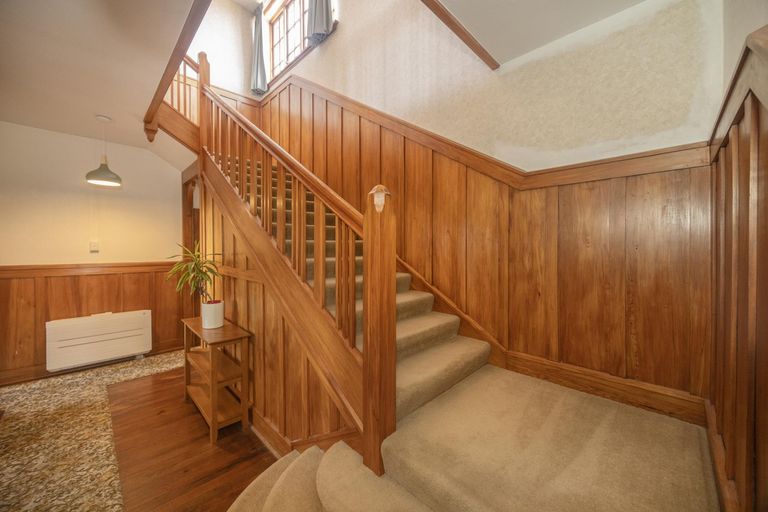 Photo of property in 76 Wharfe Street, South Hill, Oamaru, 9400