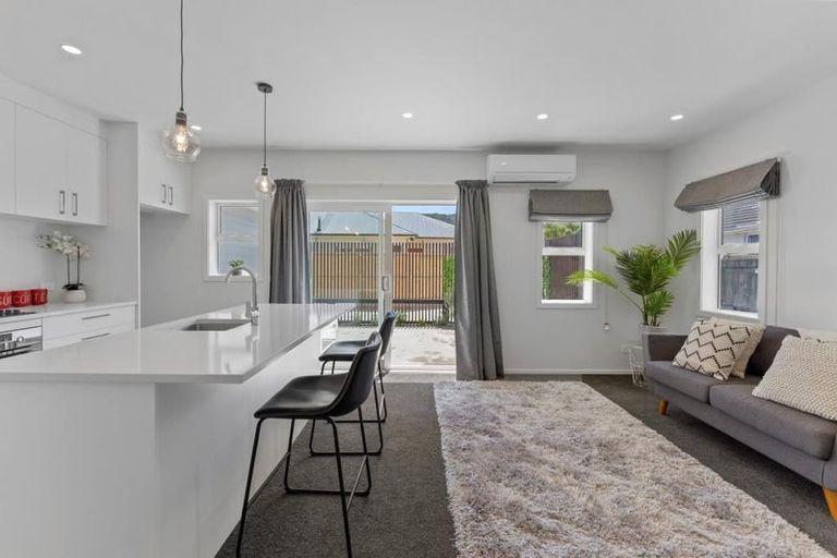 Photo of property in 6a Elm Street, Ebdentown, Upper Hutt, 5018