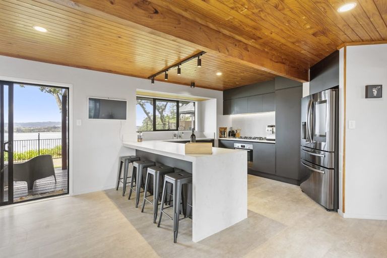 Photo of property in 155 Pah Road, Cockle Bay, Auckland, 2014