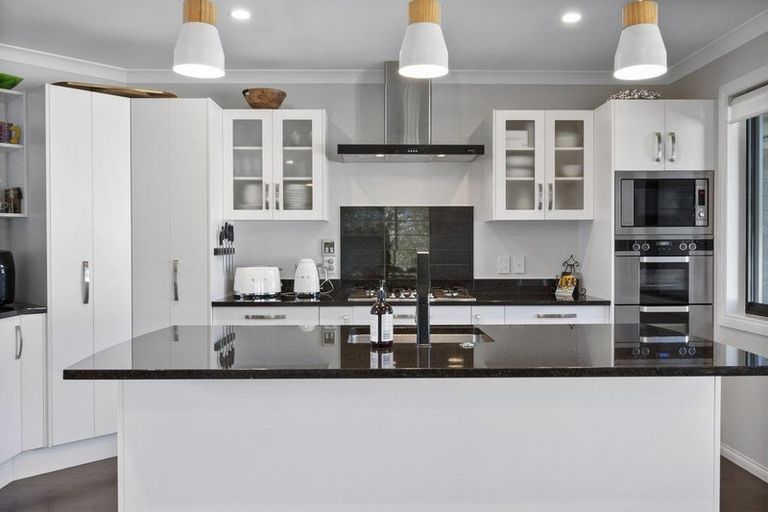 Photo of property in 25 Trump Place, Kelvin Grove, Palmerston North, 4414