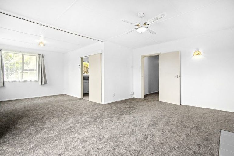 Photo of property in 36 Fantame Street, Cannons Creek, Porirua, 5024