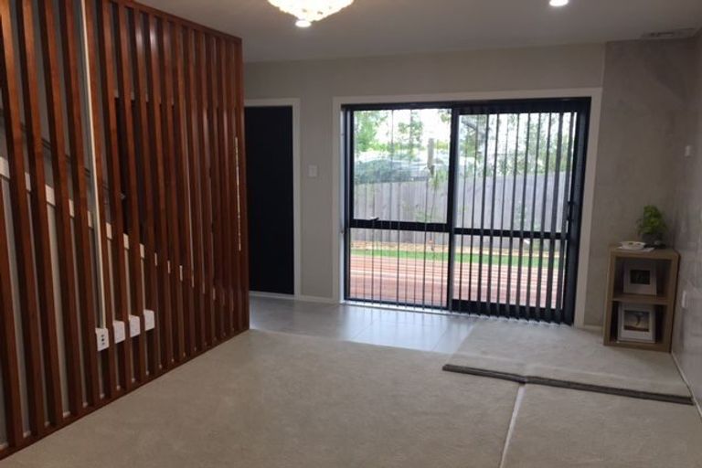 Photo of property in 62 Woodglen Road, Glen Eden, Auckland, 0602