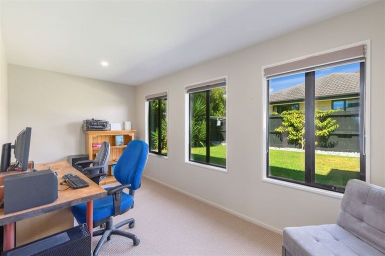 Photo of property in 113 Aston Drive, Waimairi Beach, Christchurch, 8083