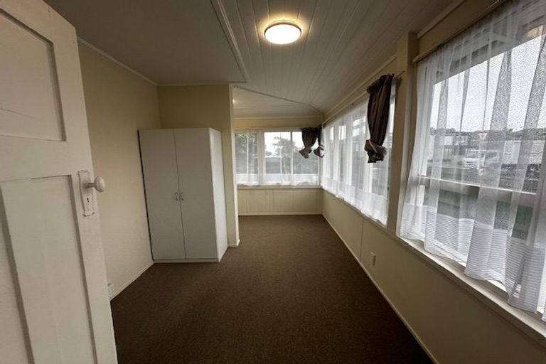 Photo of property in 374 Lake Road, Takapuna, Auckland, 0622