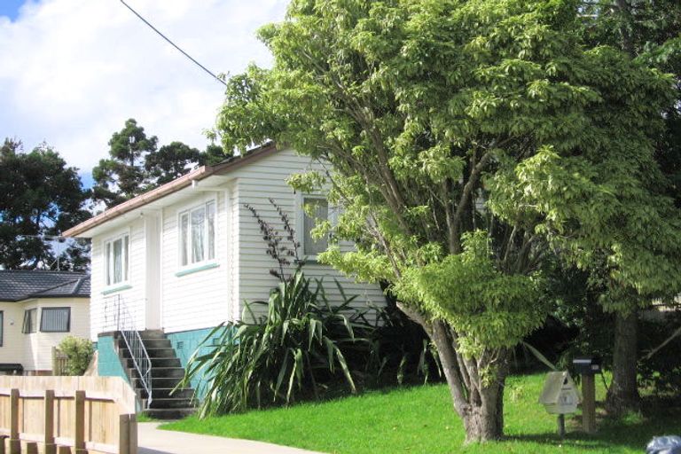 Photo of property in 17a Kereru Street, Henderson, Auckland, 0612
