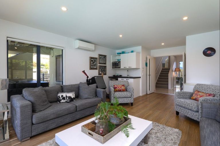 Photo of property in 1 Crown Terrace, Britannia Heights, Nelson, 7010