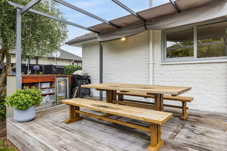 Photo of property in 10 Reynolds Avenue, Bishopdale, Christchurch, 8053