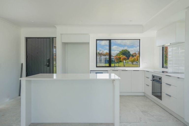 Photo of property in 16 Maison Way, Rangatira Park, Taupo, 3330