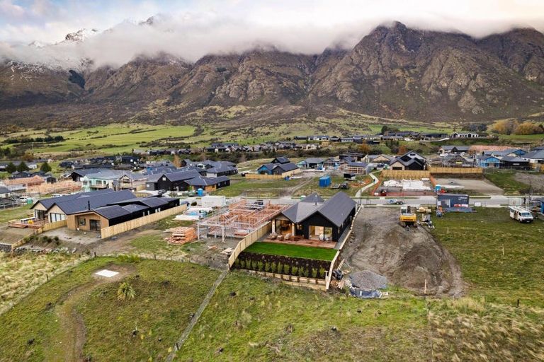 Photo of property in 125 Spur Ridge Rise, Jacks Point, 9371