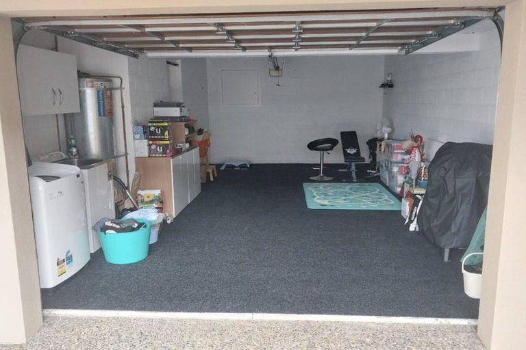 Photo of property in 88a Picasso Drive, West Harbour, Auckland, 0618