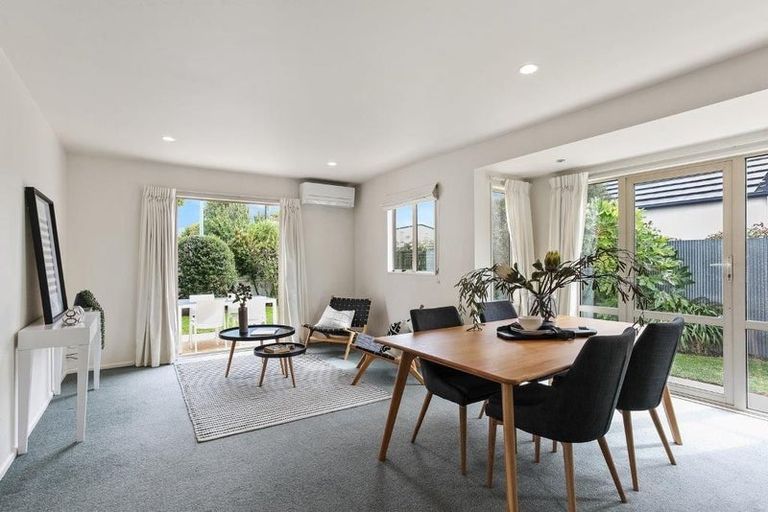 Photo of property in 150 Avonhead Road, Avonhead, Christchurch, 8042