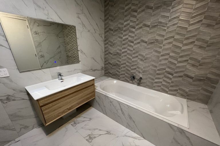 Photo of property in 71 Tarapuka Road, Westgate, Auckland, 0814