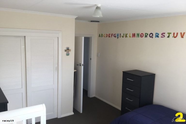 Photo of property in 24 Salisbury Avenue, Terrace End, Palmerston North, 4410