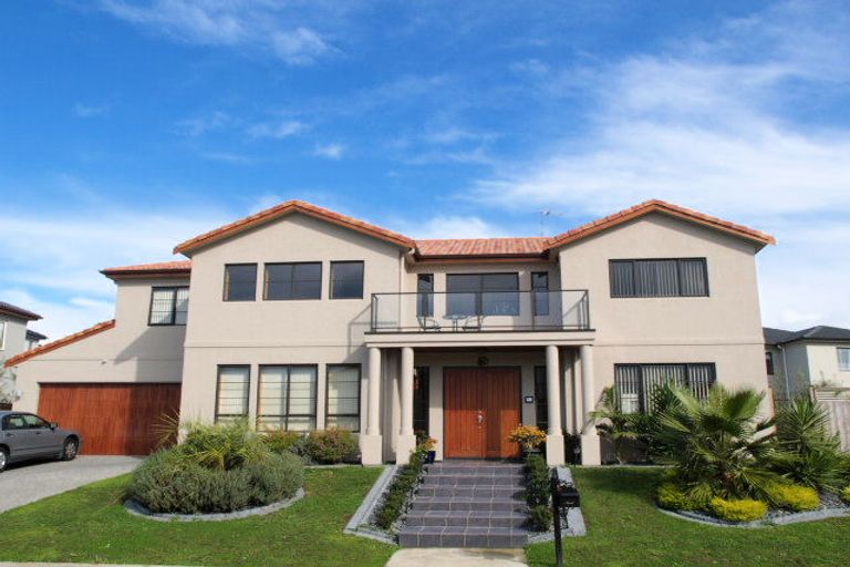 Photo of property in 9 Cherrywood Crescent, Northpark, Auckland, 2013
