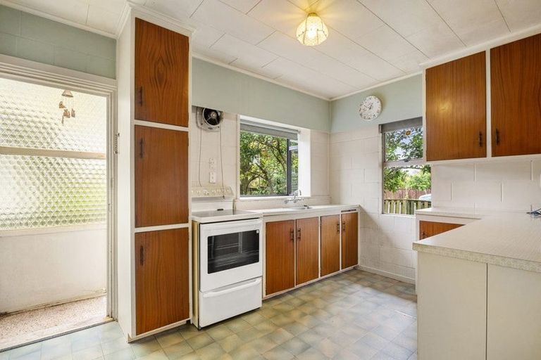 Photo of property in 64a Muir Avenue, Mangere Bridge, Auckland, 2022