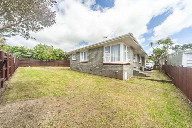 Photo of property in 6 Cranwell Street, Churton Park, Wellington, 6037