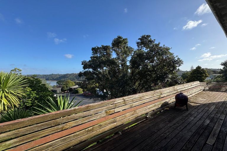 Photo of property in 18 Pemberton Avenue, Bayview, Auckland, 0629