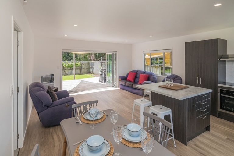 Photo of property in 35 Carina Way, Whitianga, 3510