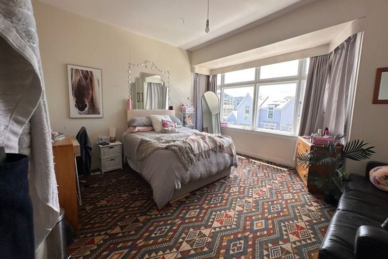 Photo of property in 42 Pirie Street, Mount Victoria, Wellington, 6011