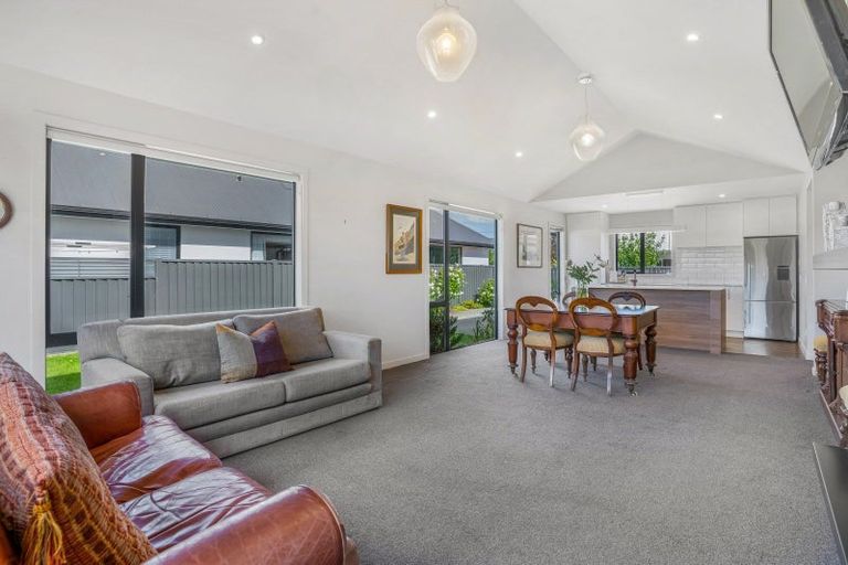 Photo of property in 214 Park Street, Winton, 9720