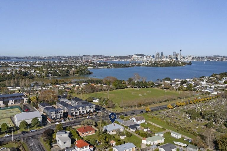 Photo of property in 132 Bayswater Avenue, Bayswater, Auckland, 0622