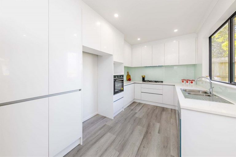 Photo of property in 1/32a Alfriston Road, Manurewa East, Auckland, 2102