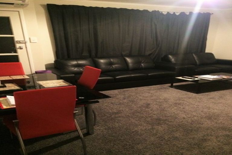 Photo of property in 2/76 Clouston Park Road, Clouston Park, Upper Hutt, 5018