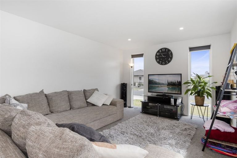 Photo of property in 15 Batty Street, Papamoa Beach, Papamoa, 3118