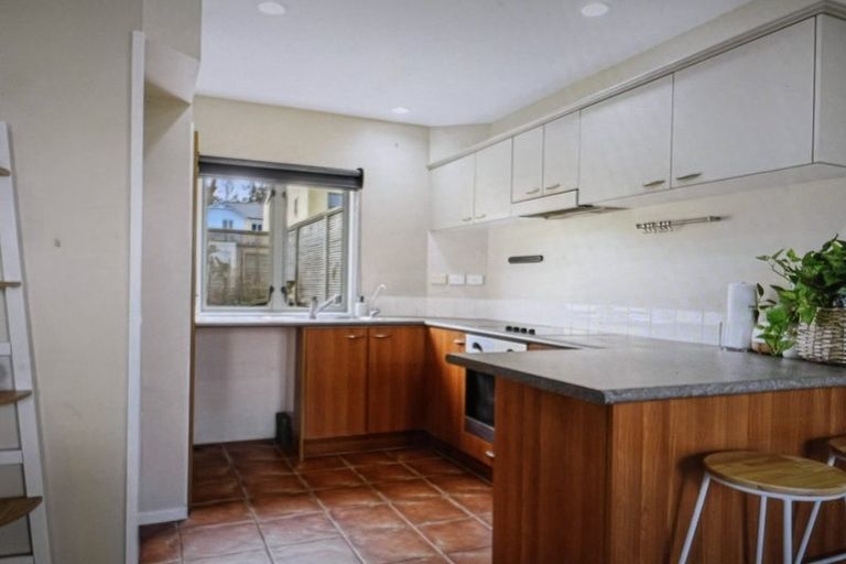 Photo of property in 9 Mt Lebanon Lane, Henderson, Auckland, 0612