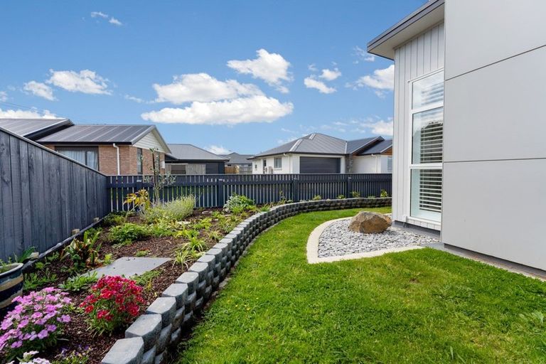 Photo of property in 5 Butler Place, Fitzherbert, Palmerston North, 4410