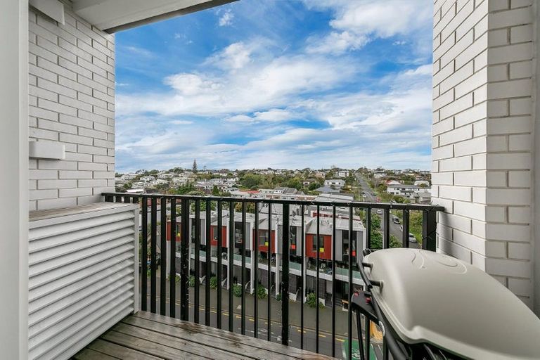 Photo of property in 1817a Great North Road, Avondale, Auckland, 1026