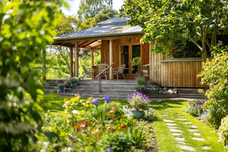 Photo of property in 72 Ferry Road, Spring Creek, 7202