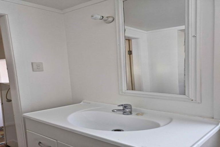 Photo of property in 42 Norway Street, Aro Valley, Wellington, 6012