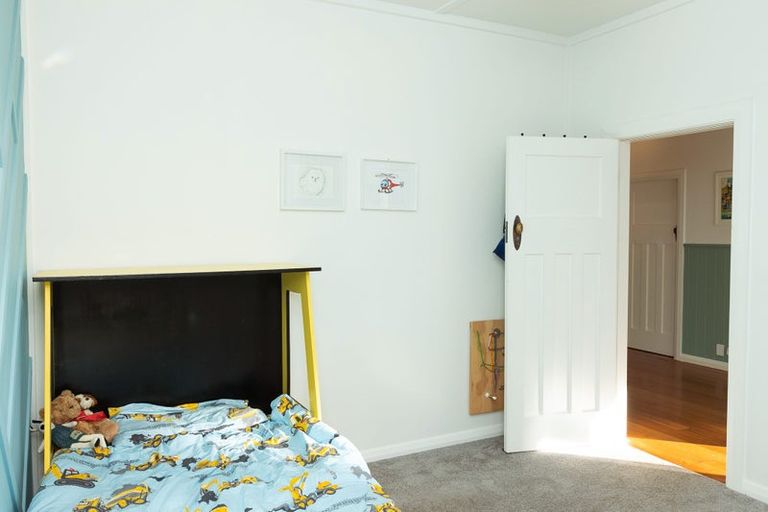 Photo of property in 265 Muritai Road, Eastbourne, Lower Hutt, 5013