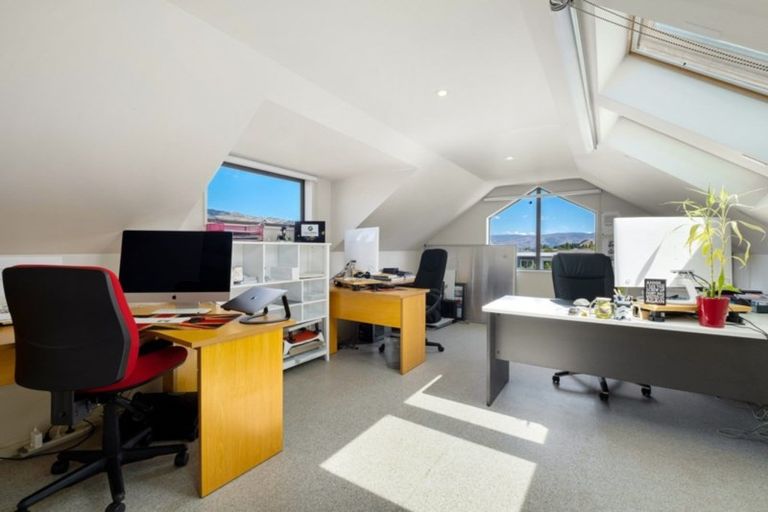 Photo of property in 21 De Bettencor Place, Mount Pisa, Cromwell, 9383