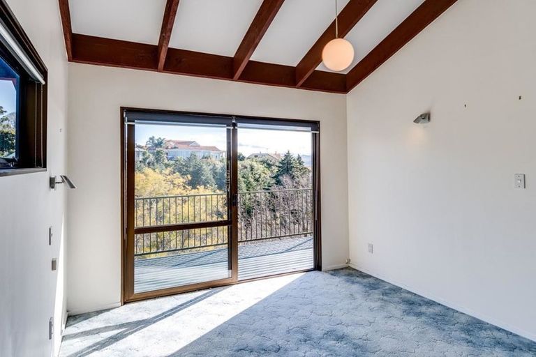 Photo of property in 27 Burns Road, Hospital Hill, Napier, 4110