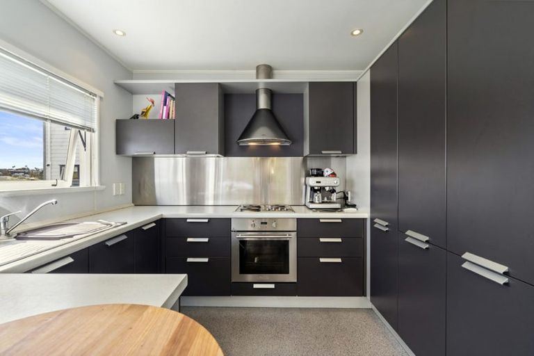 Photo of property in 106 Eversleigh Road, Belmont, Auckland, 0622