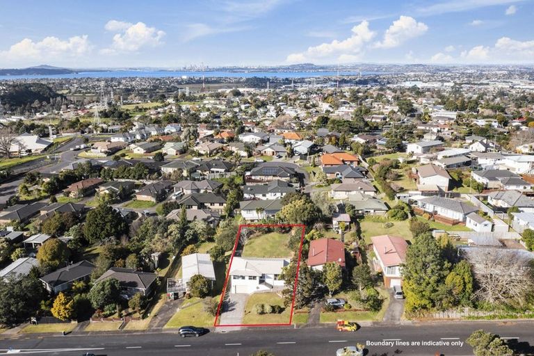 Photo of property in 8 Hewlett Road, Massey, Auckland, 0614