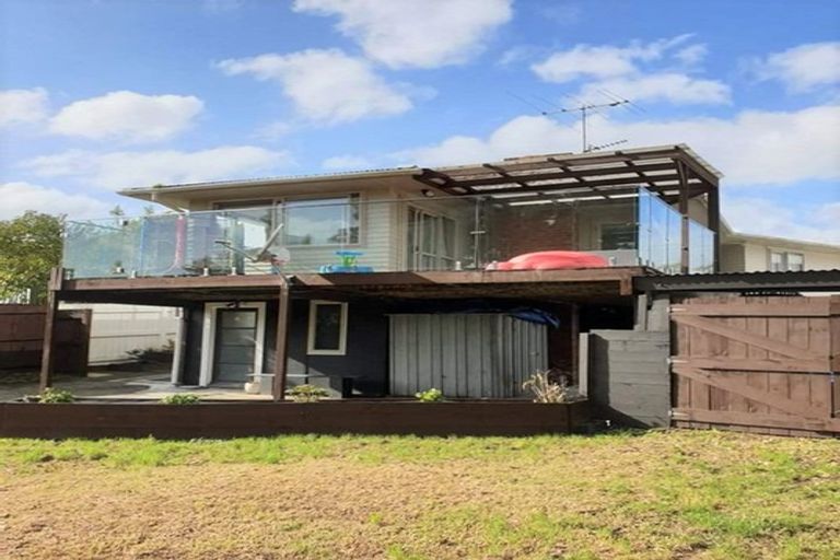 Photo of property in 41 Chorley Avenue, Massey, Auckland, 0614