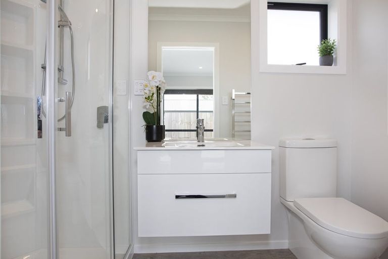 Photo of property in 17 Oldfield Lane, Marton, 4710