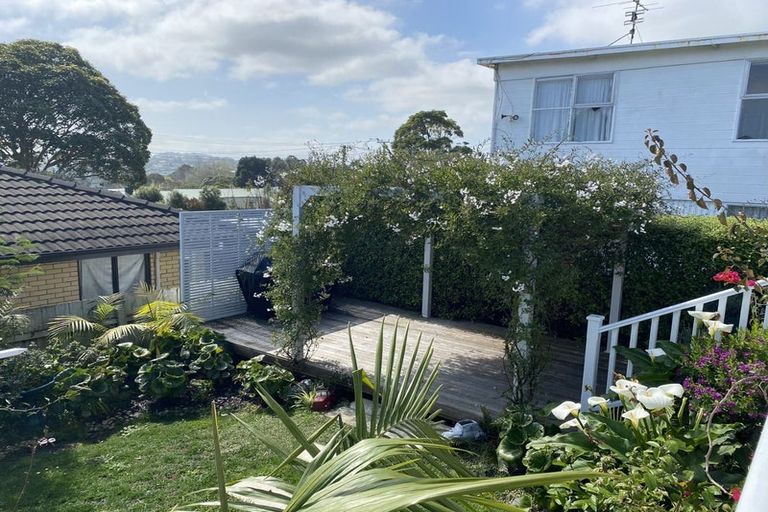 Photo of property in 27 Exminster Street, Blockhouse Bay, Auckland, 0600