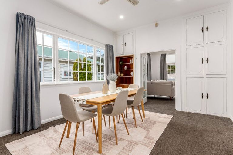 Photo of property in 202 Clyde Street, Island Bay, Wellington, 6023