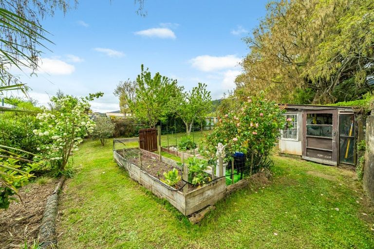 Photo of property in 5 Paton Street, Maymorn, Upper Hutt, 5018