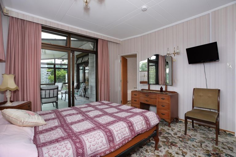 Photo of property in 19 Fitzroy Street, Terrace End, Palmerston North, 4410