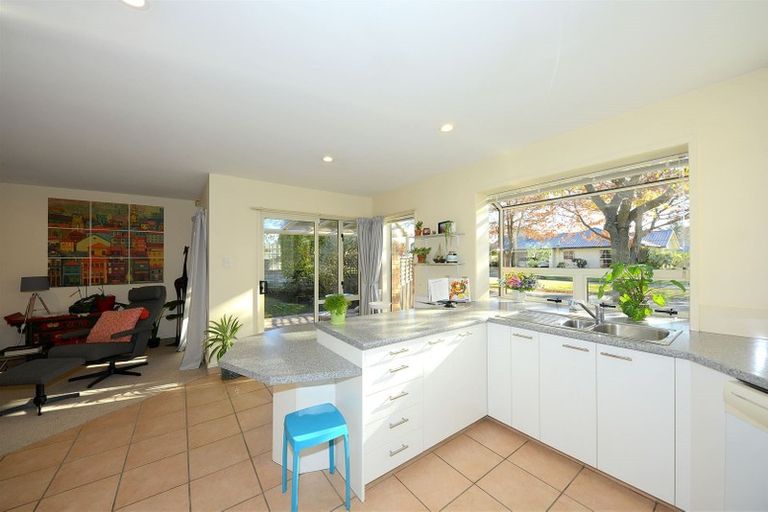 Photo of property in 9 Hatfield Place, Avonhead, Christchurch, 8042