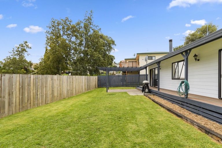 Photo of property in 4 Meander Drive, Welcome Bay, Tauranga, 3112