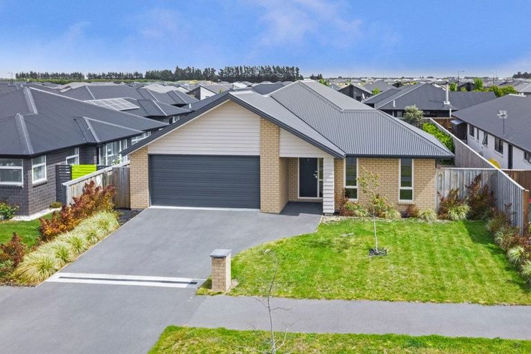 Photo of property in 10 Broadway Parade, Rolleston, 7615