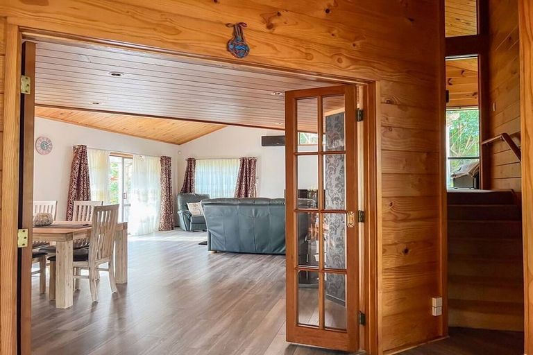 Photo of property in 1/74 Waiau Street, Torbay, Auckland, 0630