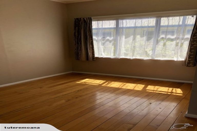 Photo of property in 72 Kent Street, Carterton, 5713