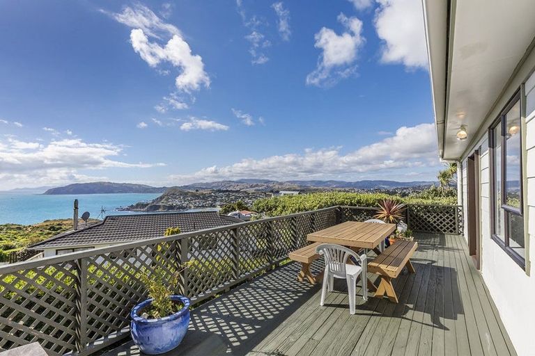 Photo of property in 5 Tikati View, Titahi Bay, Porirua, 5022